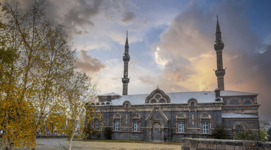 Doğu Ekspresi Rotası: Van, Karlar Altında İshakpaşa, Kars, Erzurum Palandöken Turu (4 Gece Otel)